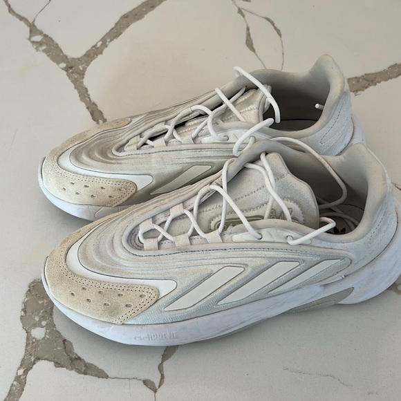 Adidas Ozelia White Sneaker 8.5 - Picture 3 of 6